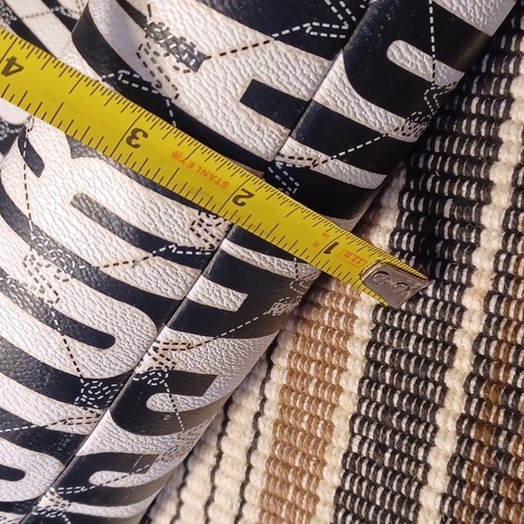 Victoria's Secret  makeup bag - Picture 15 of 16